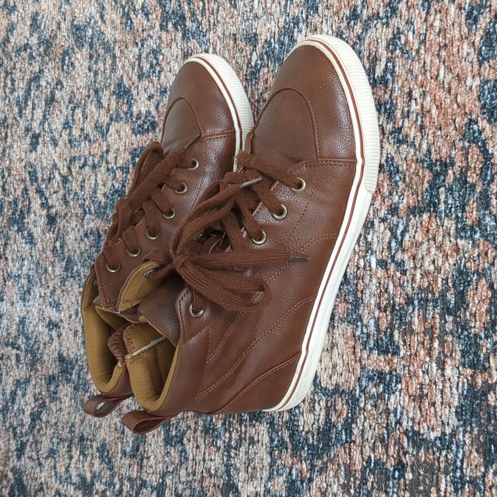 Cat & Jack Boys Leather Shoes Size 4